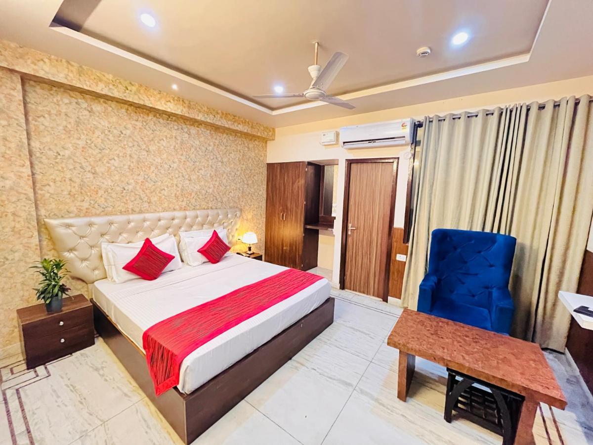 Hotel The Leaf - Gomti Nagar Lucknow Bagian luar foto