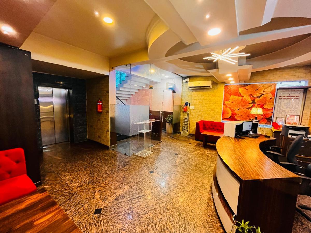Hotel The Leaf - Gomti Nagar Lucknow Bagian luar foto